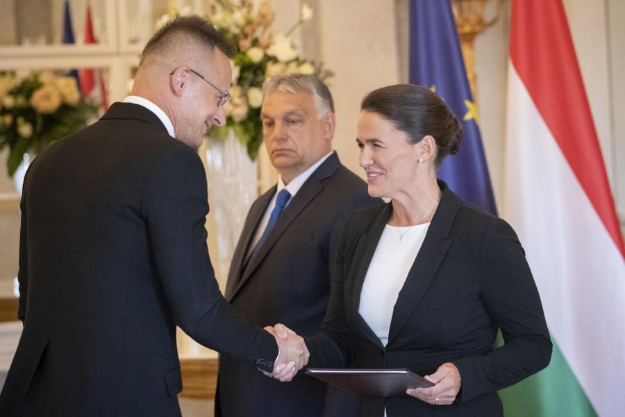 Novák Katalin hűséges maradt az Orbán-kormányhoz, aláírta a tanársztrájk korlátozását