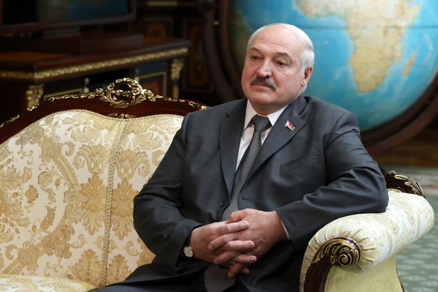 Lukasenka Ukrajnában kiképzett fegyveres belarusz forradalmárokról beszélt