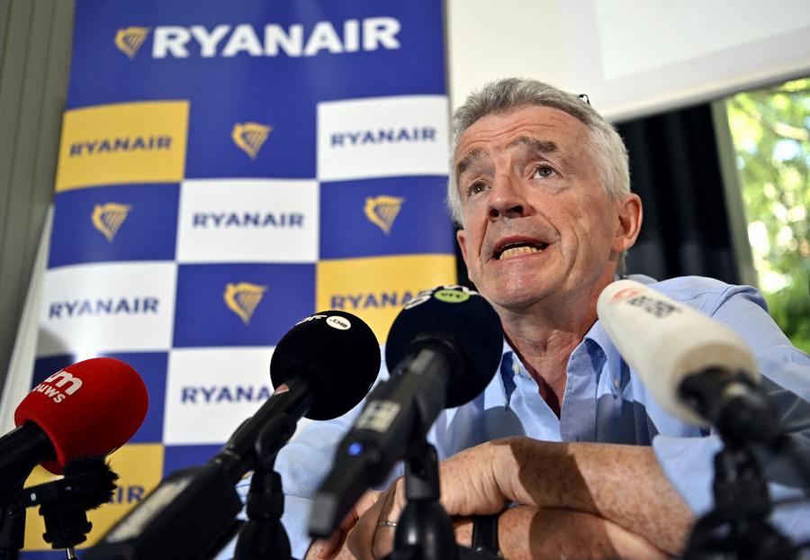 Ryanair-vezér a kormánynak: „vonja vissza ezt az idióta extraprofitadót”