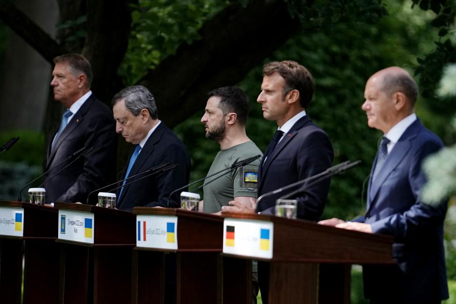 Emmanuel Macron: támogatjuk Ukrajna azonnali EU-tagjelölti státuszát