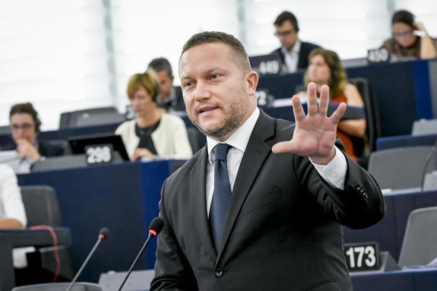 Ujhelyi István találkozni akar Navracsics Tiborral az uniós források megszerzése érdekében
