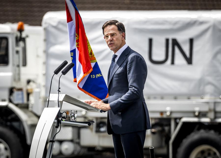 A holland kormány bocsánatot kért a Srebrenicába küldött holland veteránoktól
