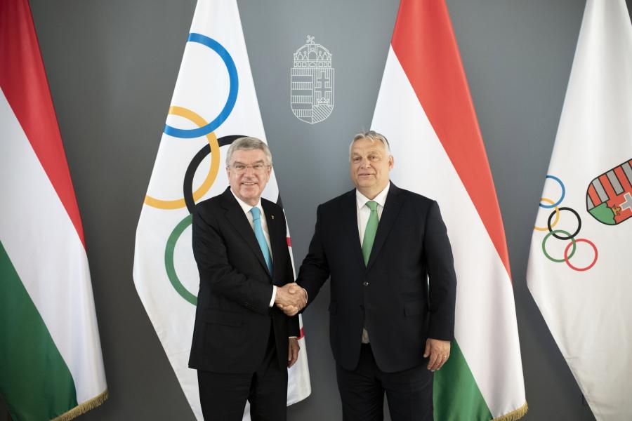 Orbán Viktor a sport béketeremtő képességéről beszélt a Nemzetközi Olimpiai Bizottság elnökével