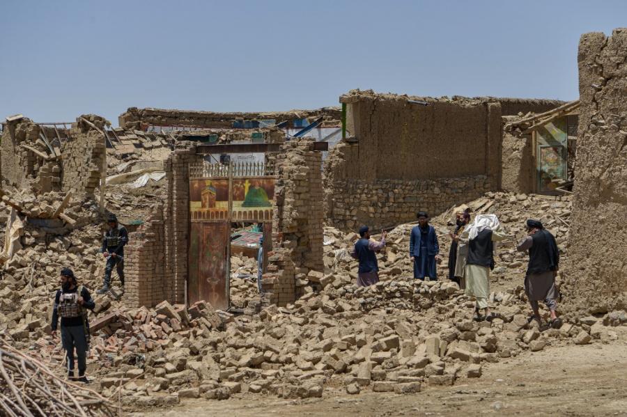Négymillió forintos gyorssegélyt küld a kormány a földrengés sújtotta Afganisztánba 