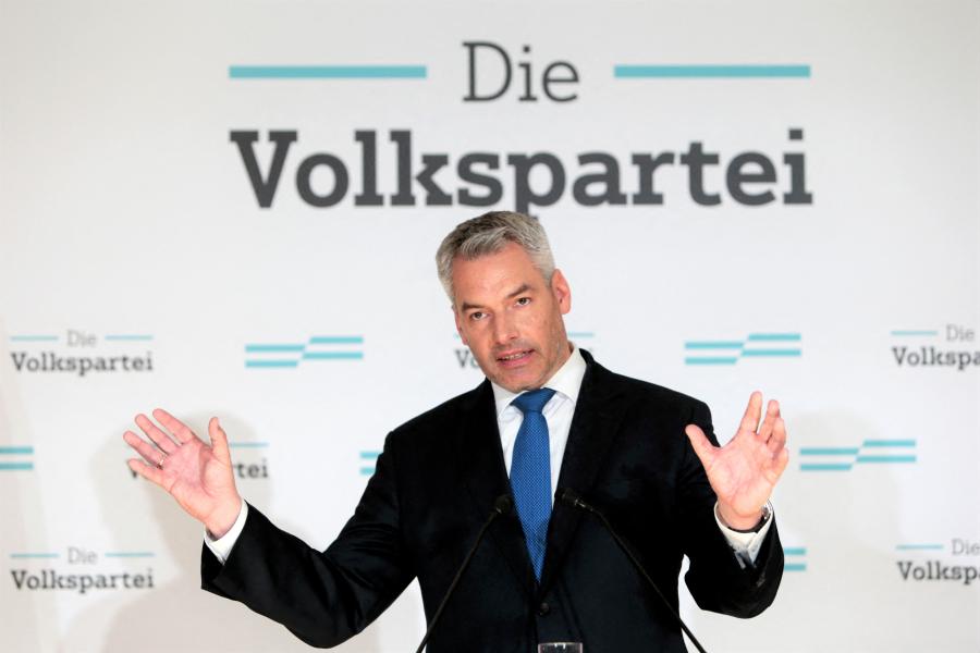 Menekülőben a néppárti osztrák tartományi vezetők, romlik a sikerpárt népszerűsége