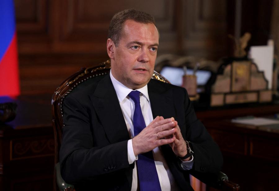 Dmitrij Medvegyev szerint az emberiség létét veszélyeztetik az Oroszország elleni szankciók 