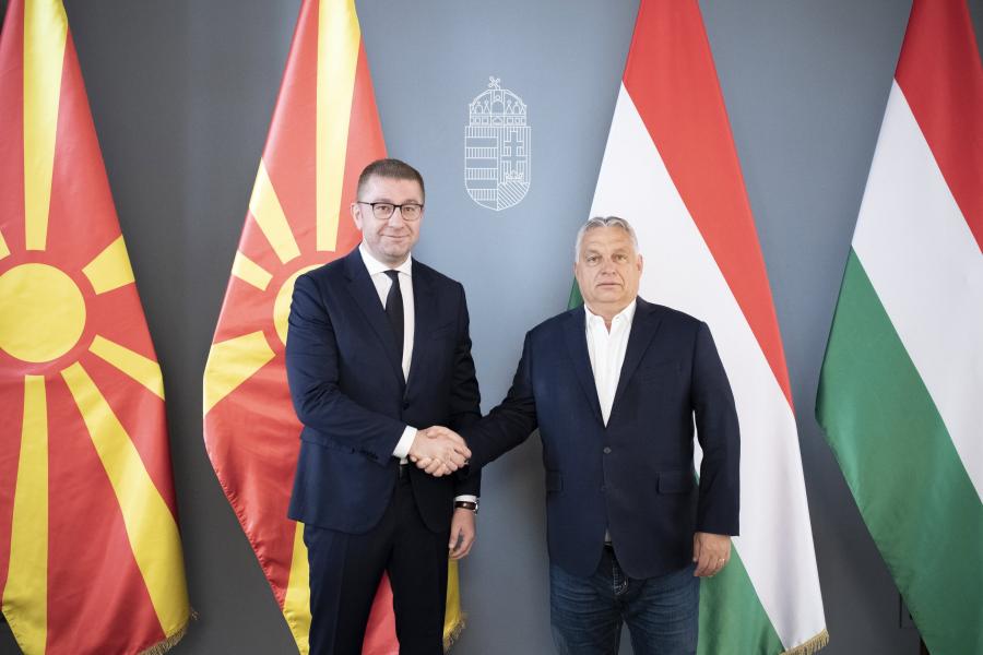 Nikola Gruevszki pártjának vezetőjét fogadta Orbán Viktor a Karmelit kolostorbanan