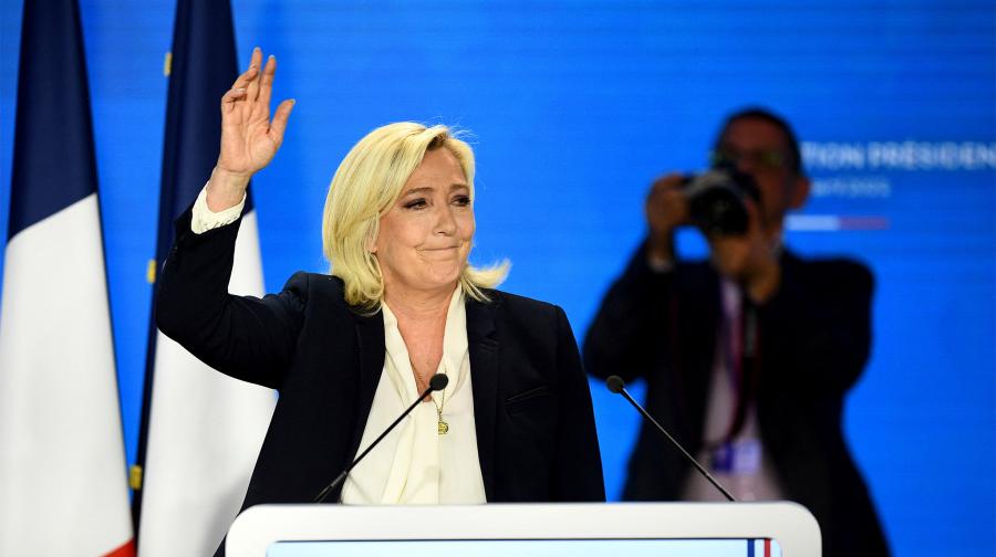 Marine Le Pen végleg távozik pártja éléről