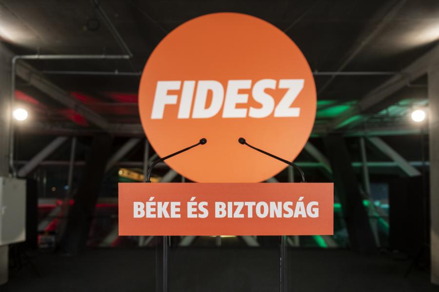 Molotov-koktélt dobtak a Fidesz szegedi irodájába 