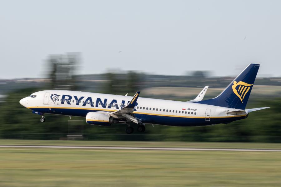 A főispán visszavág: kemény bírságot kapott a Ryanair