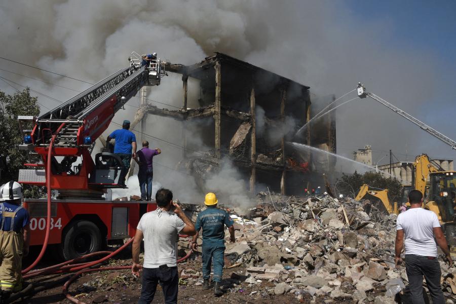 Tűzijátékraktár robbant fel és okozott pusztító tüzet egy jereváni bevásárlóközpontban