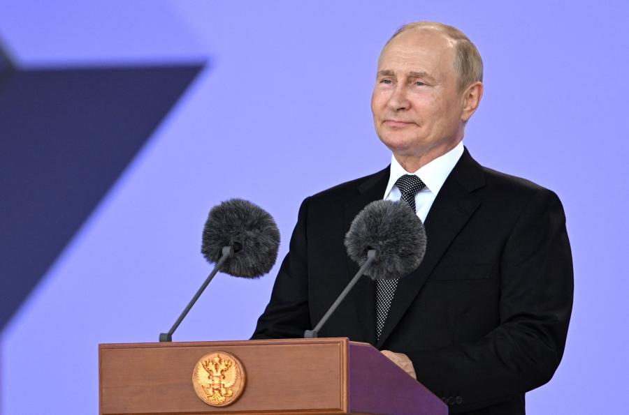 Putyin: Oroszország kész a legkorszerűbb fegyvereket felajánlani szövetségeseinek