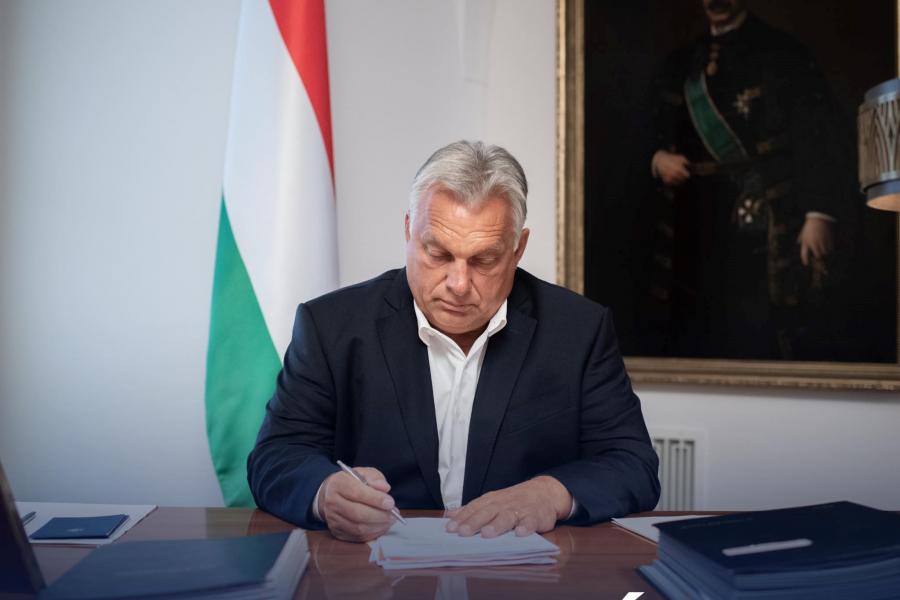Orbán Viktor visszatért, a nemzet „melósa” képében