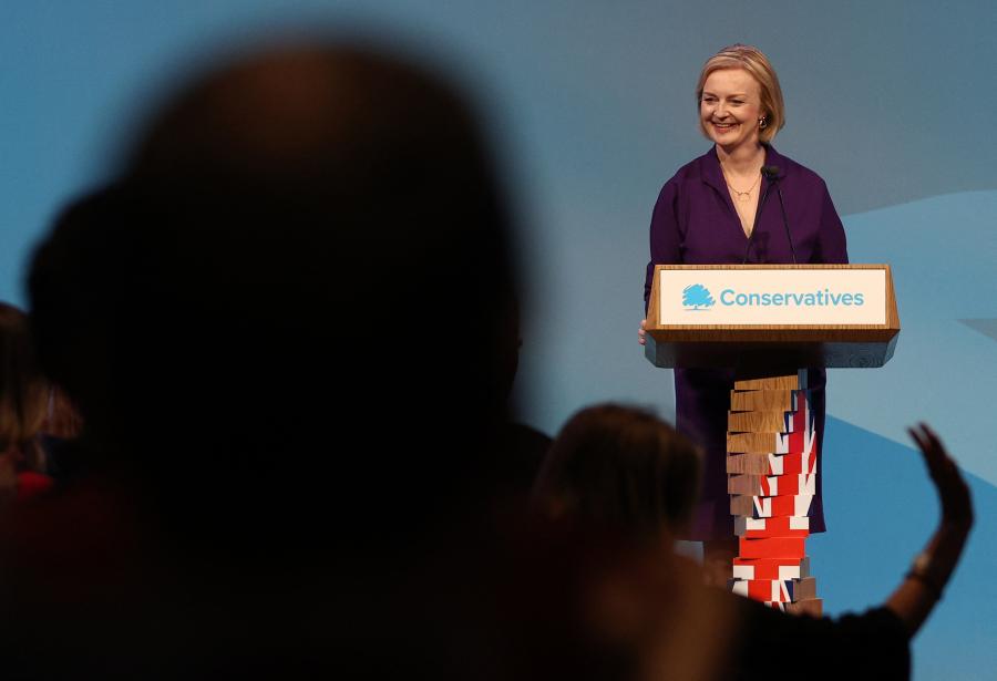 Itt a bejelentés, Liz Truss a brit Konzervatív Párt új vezetője és az Egyesült Királyság miniszterelnöke