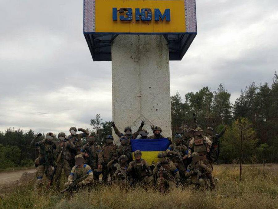 Nagy stratégiai győzelmet arattak az ukránok, visszafoglalták kulcsfontosságú, csaknem fél éve orosz megszállás alatt lévő Izjumot