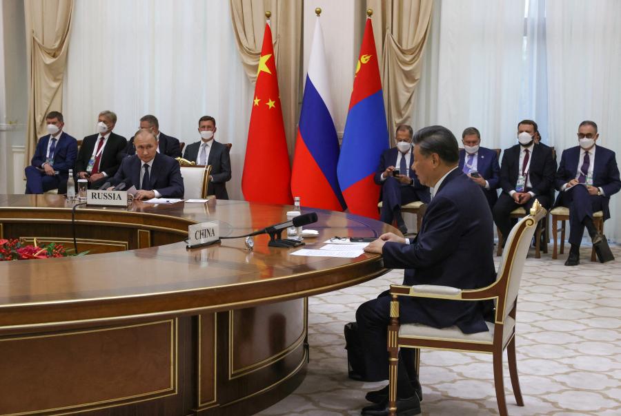 Putyin már leplezetlenül keresi Hszi Csin-ping kegyeit 