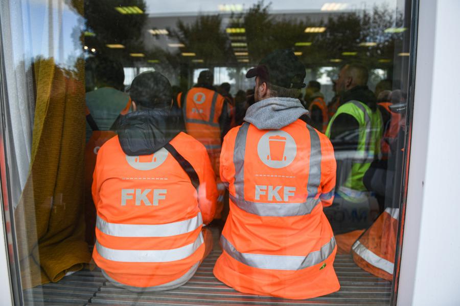 Egyszeri bruttó 150 ezret ígért a cégvezetés, a sztrájkoló FKF-esek elutasították az ajánlatot