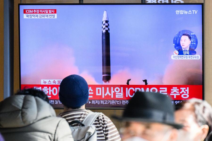 Észak-Korea kilőtt egy interkontinentális ballisztikus rakétát Japán felé, az Egyesült Államokat is el tudta volna érni vele