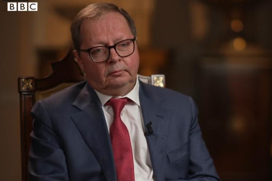 A BBC háborús bűncselekményekkel szembesítette az orosz nagykövetet,  de tőle csak bizonytalan vagdalkozásra futotta
