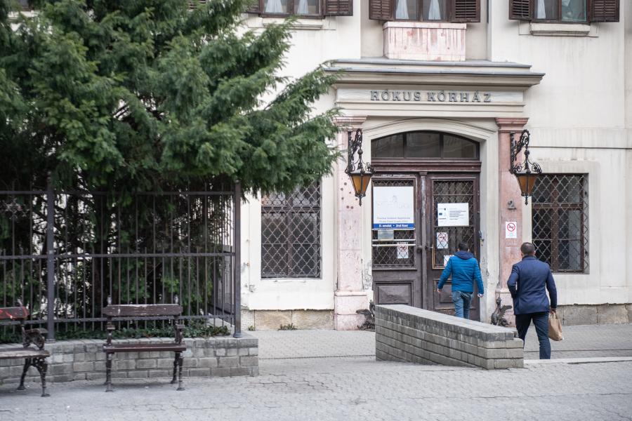 Spórolás miatt költözik a Semmelweis Egyetem néhány klinikai részlege