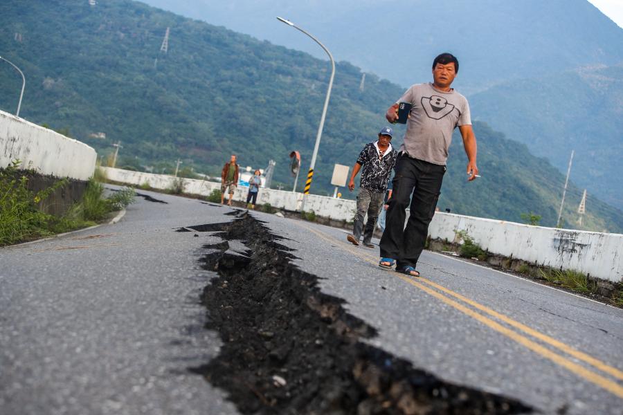 Erős földrengés rázta meg Tajvan keleti partjait