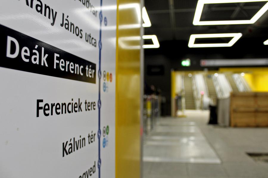 Január közepén átadják a Deák Ferenc tér és Ferenciek tere metróállomásokat