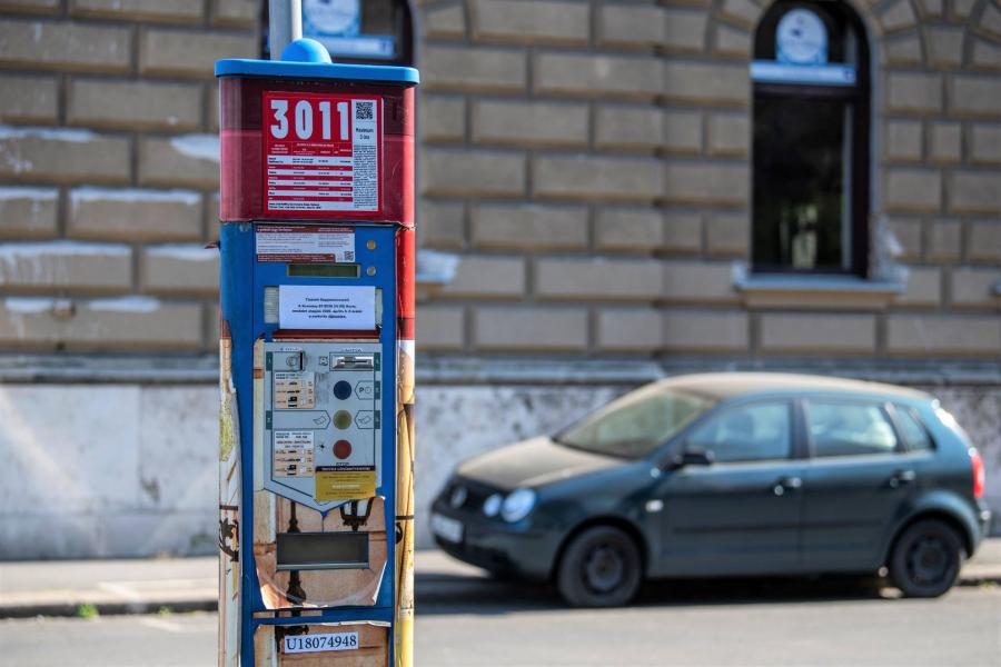 Újévig nem kell fizetni a parkolásért Budapest nagy részén
