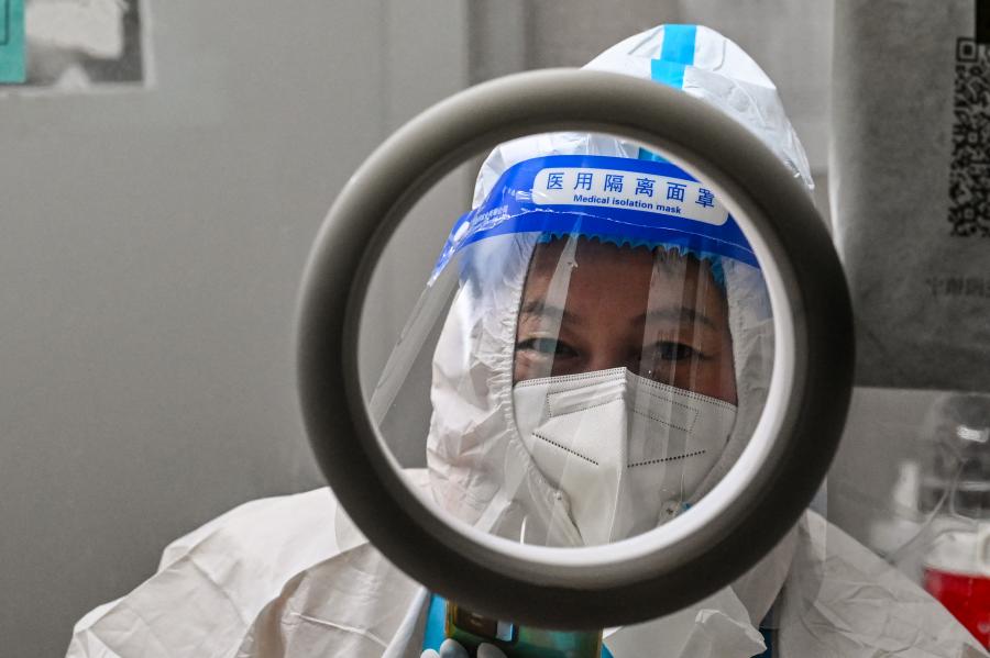 Kína nem közöl többé napi adatokat a koronavírus-járványról