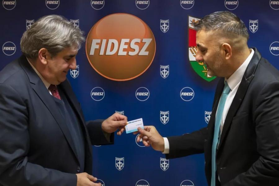 Győzike hivatalosan is a Fidesz tagja lett 