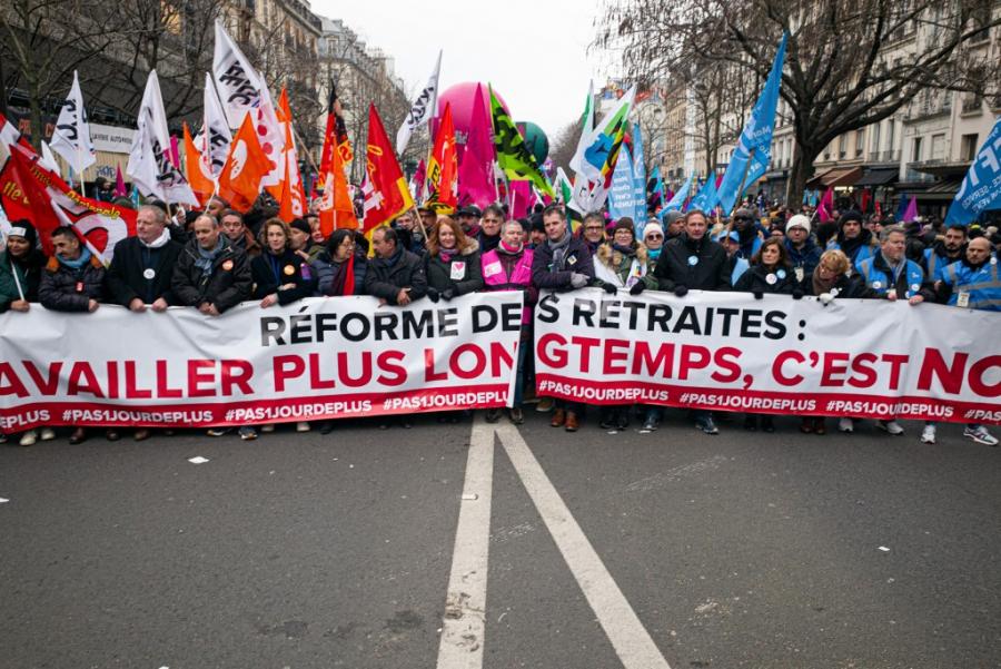 Több mint egymillióan tüntettek Macron nyugdíjreformja ellen csütörtökön 
