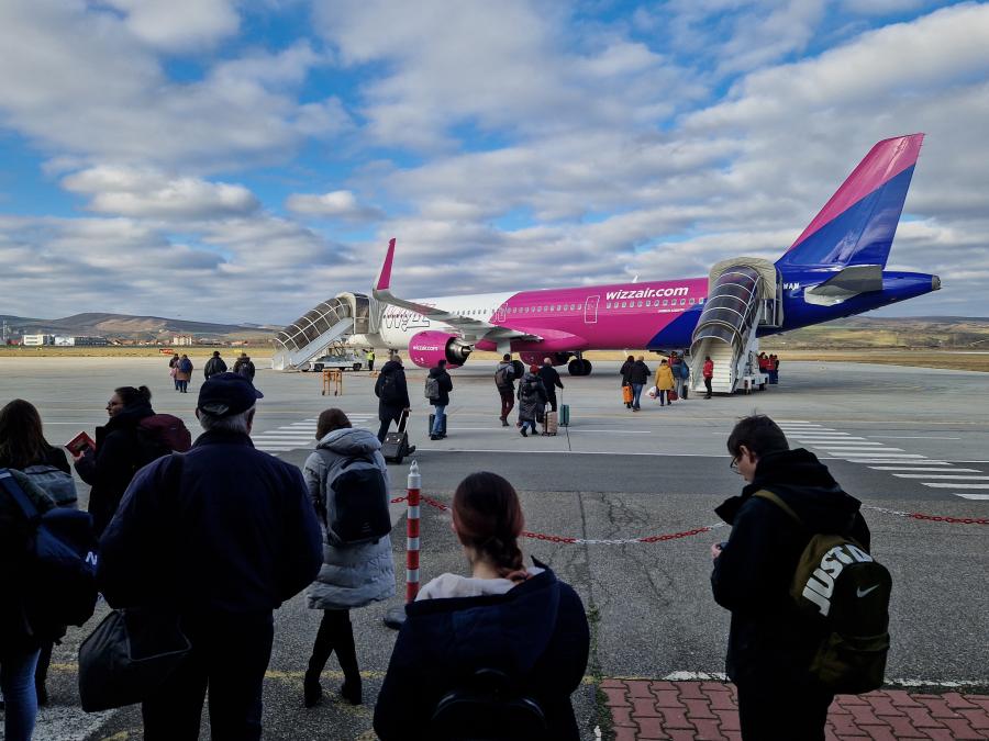 Vizsgálatot indított a Gazdasági Versenyhivatal, hogyan tereli a Wizz Air az online jegyvásárlóit