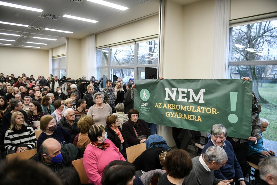 Fellázadt a fideszes fellegvár, elszabadultak az indulatok Debrecenben az akkugyár miatt