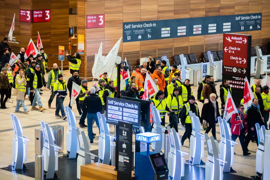 Sztrájk miatt törölték az összes járatot az egyik berlini repülőtéren