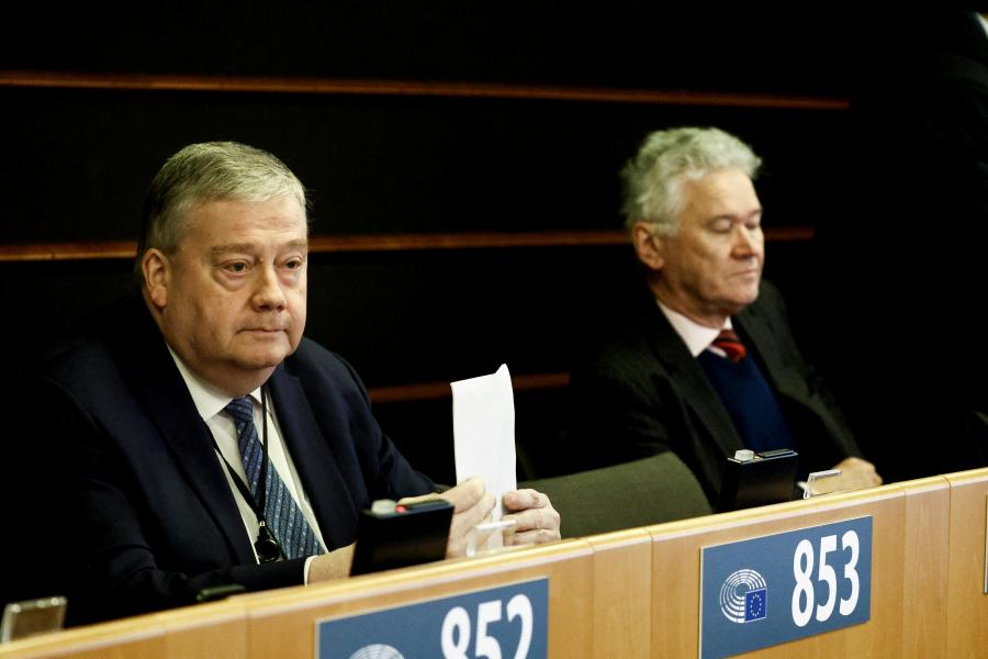 Katargate: felfüggesztette két képviselő mentelmi jogát az Európai Parlament