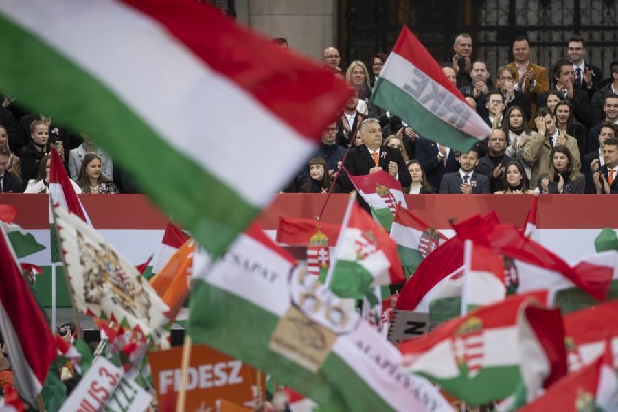 Tovább mélyült a generációs szakadék, az idősek pártja lett a Fidesz