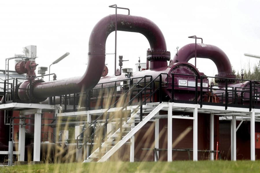 Megállapodtak az uniós országok az orosz kőolajtermékek árplafonjáról, Magyarország is igent mondott 