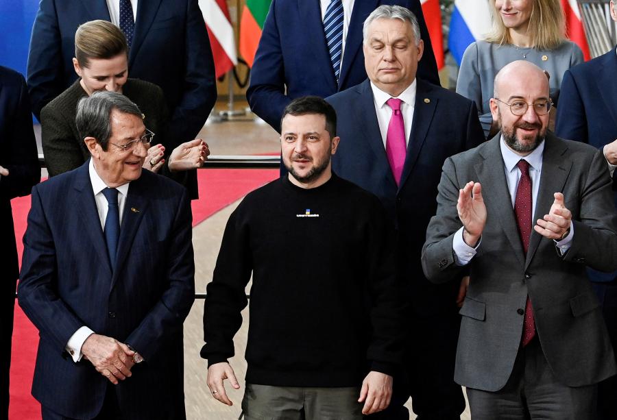 Volodimir Zelenszkij meghívta Kijevbe Orbán Viktort, aki világosan közölte, Magyarország nem szállít fegyvert Ukrajnába