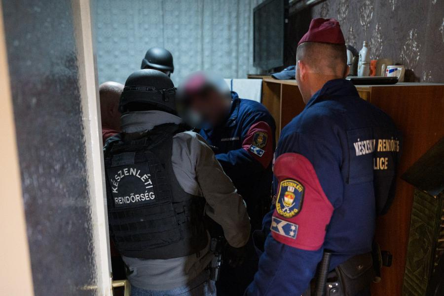 Százmilliós drogfogás volt Szegeden, jelentős mennyiségű kriptovalutát is találtak a nyomozók