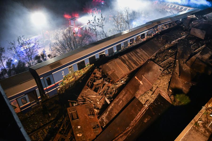 Hatalmas vonatbaleset történt Görögországban, legkevesebb 32 ember meghalt