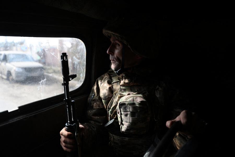Előkerült egy felvétel, amelyen egy ukrán hadifoglyot lőnek agyon, miután azt mondja, „Dicsőség Ukrajnának!”