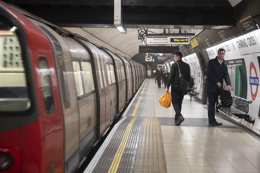 Teljesen leállt a londoni metró, így tiltakoznak a több százmillió fontos megtakarítás ellen