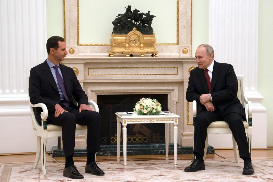 Aszad támogatásáról biztosította Putyin  háborúját a „régi nácik és a neonácik” ellen