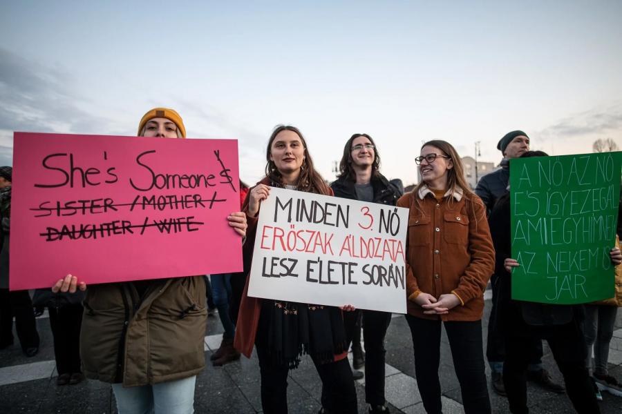 Két szó miatt szenved több ezer nő Magyarországon