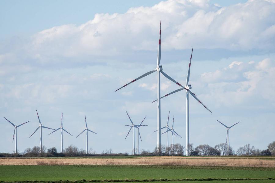 Megállapodott az Európai Parlament és a Tanács, 2030-ig megduplázzák a megújuló energiaforrások részarányát