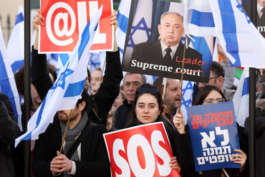 Egy szavát sem hiszik Netanjahunak, nem csitulnak a tüntetések Izraelben