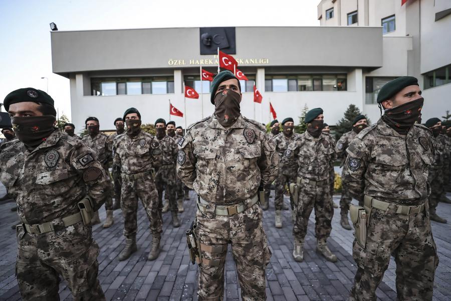 Svédország kiad egy török állampolgárt a NATO-csatlakozás jóváhagyásáért