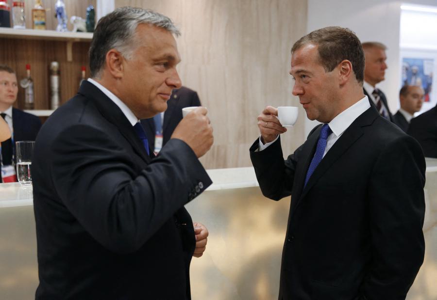 Annyira jó beszédet mondott Orbán a Kossuth Rádióban, hogy még Medvegyev is megdicsérte érte
