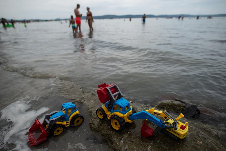 Törvénymódosítást kezdeményez az MSZP, ha az Orbán-kormány nem korlátozza a strandbelépők árát