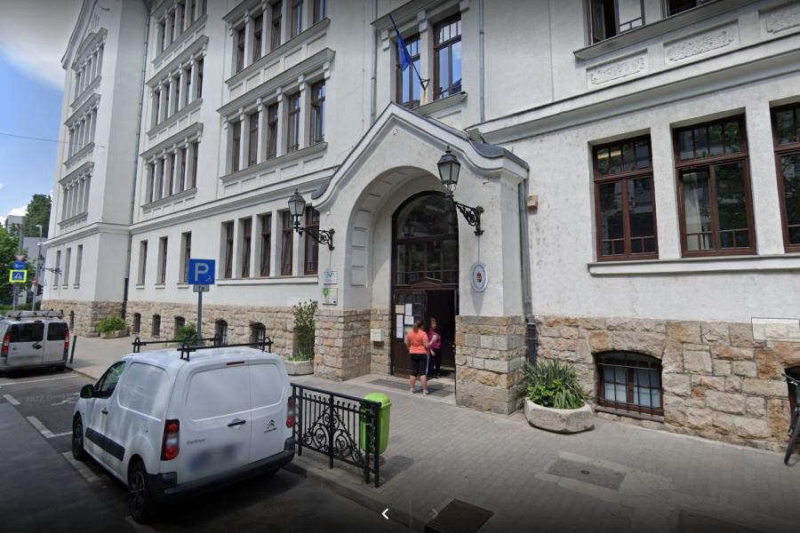 Tartózkodtak a XIII. kerületi Pannónia utcai és Dózsa György úti iskola összevonásának elutasításáról szóló képviselő-testületi szavazáson a fideszes képviselők