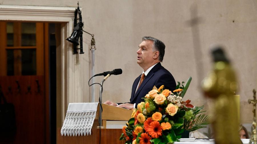Orbán Viktor hittel várja Ferenc pápát